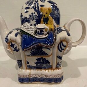 Paul Cardew for Royal Doulton Real Old Willow Blue Willow Chair Teapot-8” x 5”